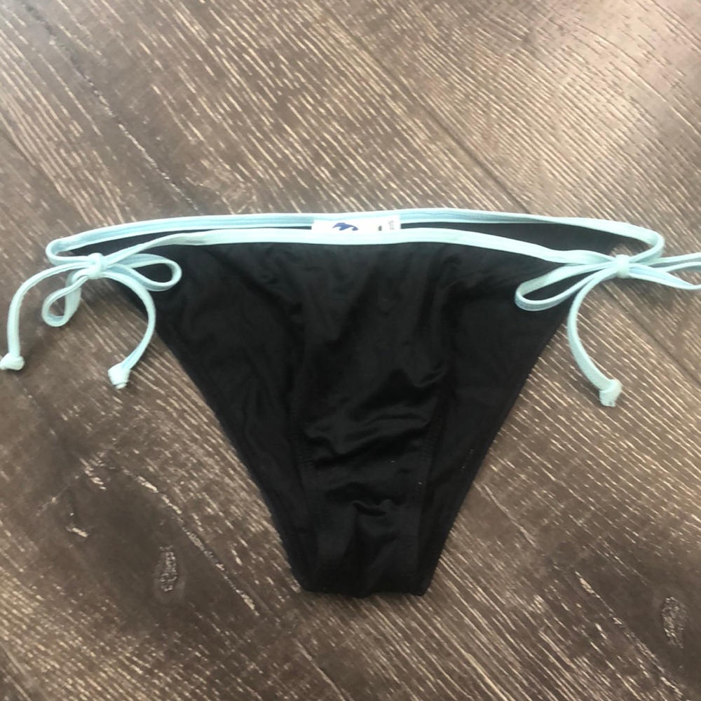 Bikini bottoms